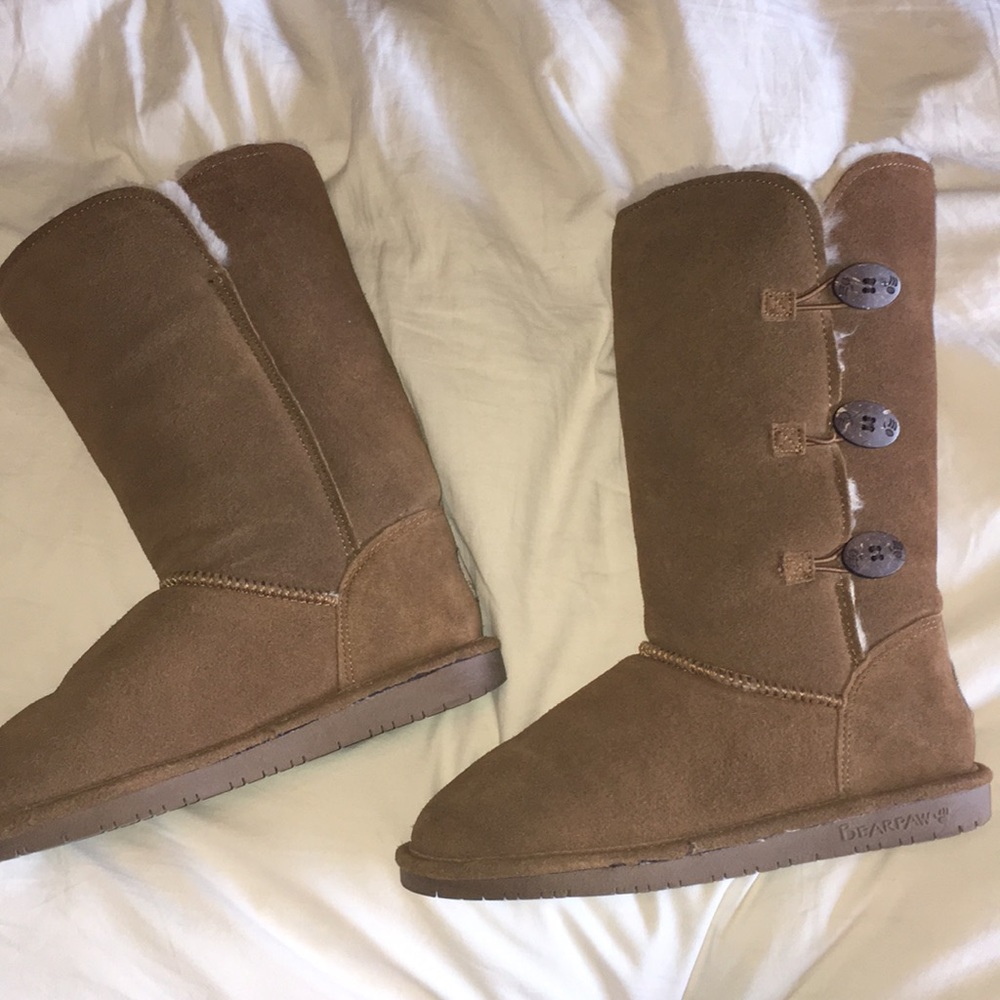 Tan Bearpaw boots- size 9